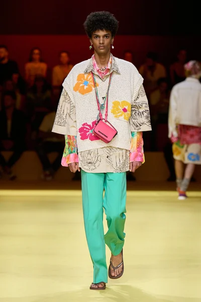 Look 39